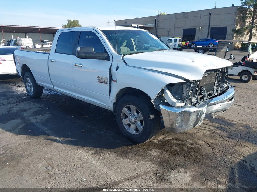 RAM 2500 SLT 4X2 8 BOX