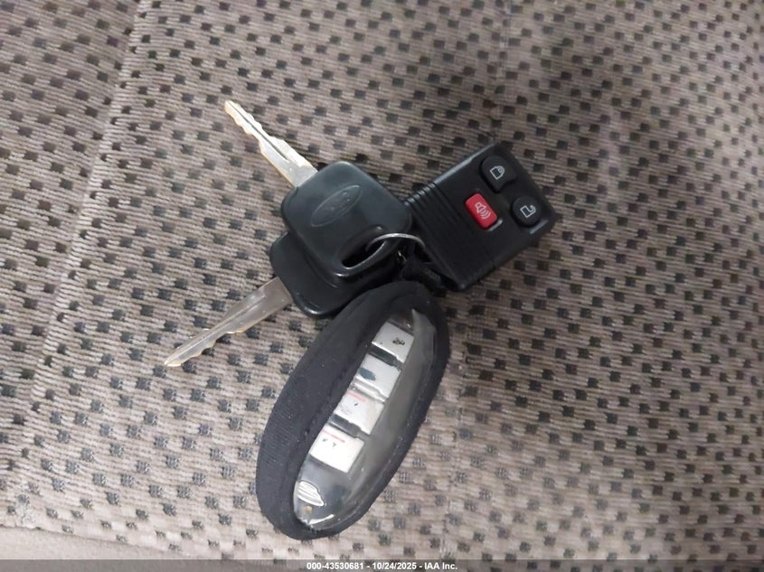 2002 Ford F-150 Lariat/Xlt VIN: 1FTRW08L82KA54349 Lot: 43530681