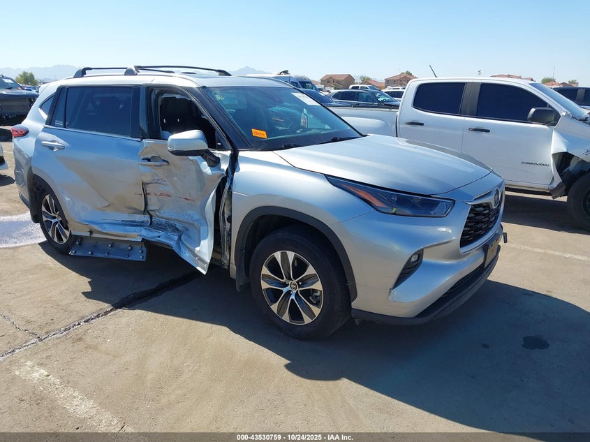 TOYOTA HIGHLANDER XLE