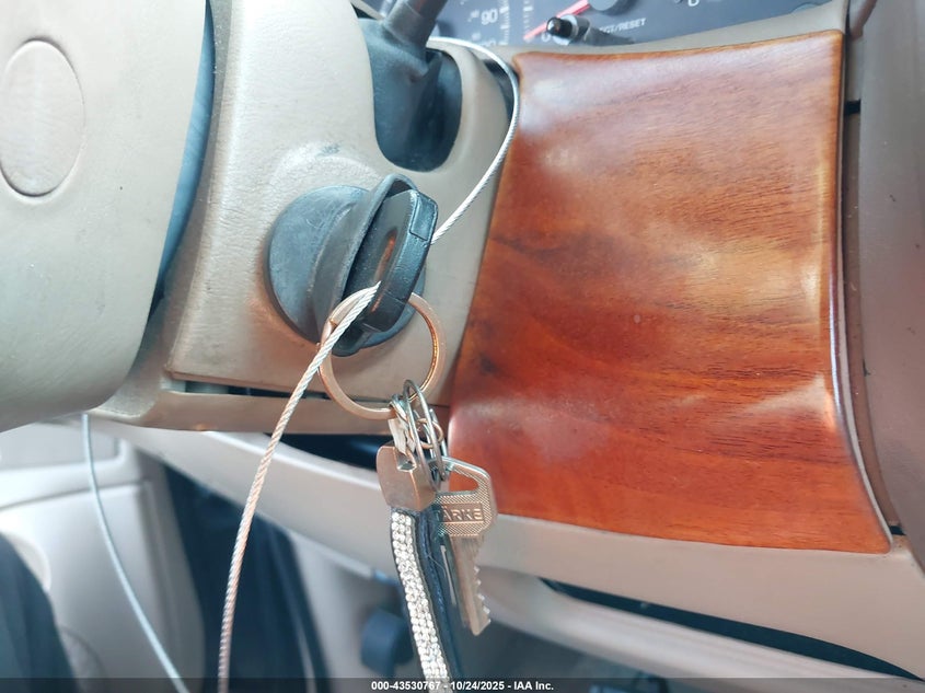 1999 Ford Expedition Eddie Bauer/Xlt VIN: 1FMRU17L9XLC23725 Lot: 43530767