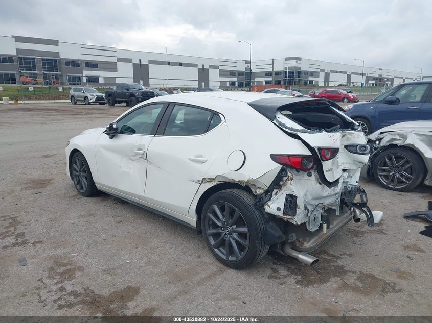 2019 Mazda Mazda3 white hatchback gasoline JM1BPAJM8K1133887 photo #4