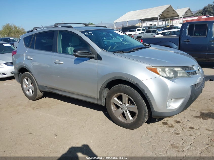 TOYOTA RAV4 XLE