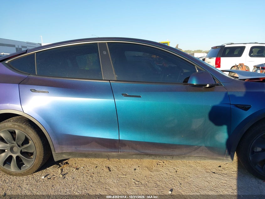 2024 Tesla Model Y Long Range Dual Motor All-Wheel Drive VIN: 7SAYGDEE8RA232743 Lot: 43531014