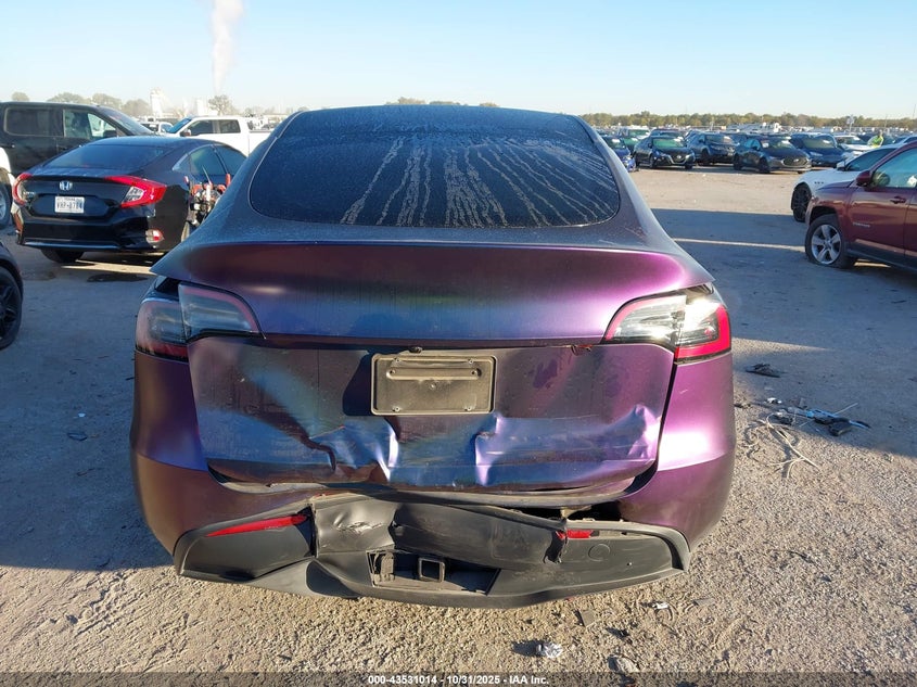 2024 Tesla Model Y Long Range Dual Motor All-Wheel Drive VIN: 7SAYGDEE8RA232743 Lot: 43531014