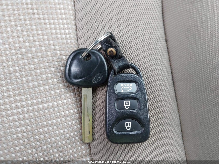 2013 HYUNDAI ELANTRA GT KMHD35LE6DU106556