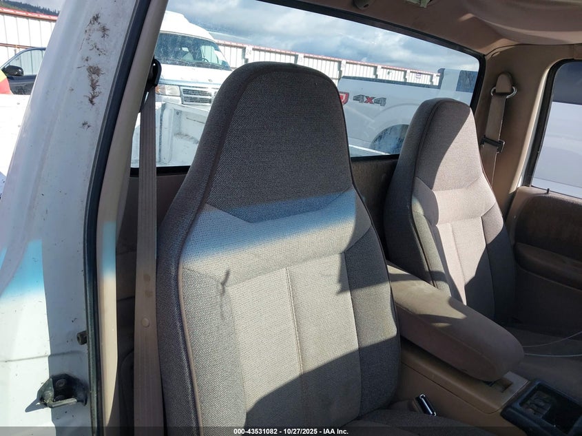 1994 Mazda B3000 VIN: 4F4CR12U7RTM38655 Lot: 43531082