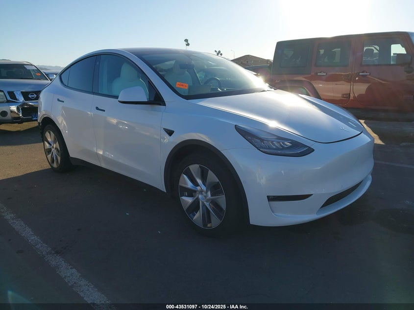 2021 TESLA MODEL Y LONG RANGE DUAL MOTOR ALL-WHEEL DRIVE - 5YJYGDEEXMF255255