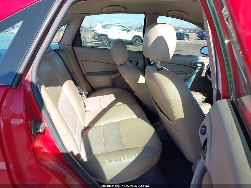 1FAFP34Z23W323554 2003 FORD FOCUS photo no. 8