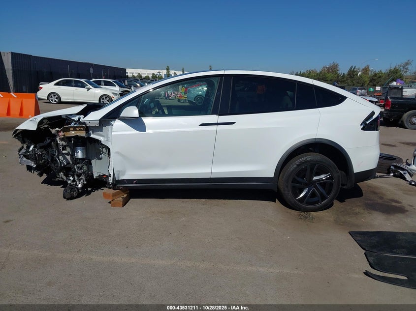 2026 Tesla Model X VIN: 7SAXCAE5XTF475020 Lot: 43531211