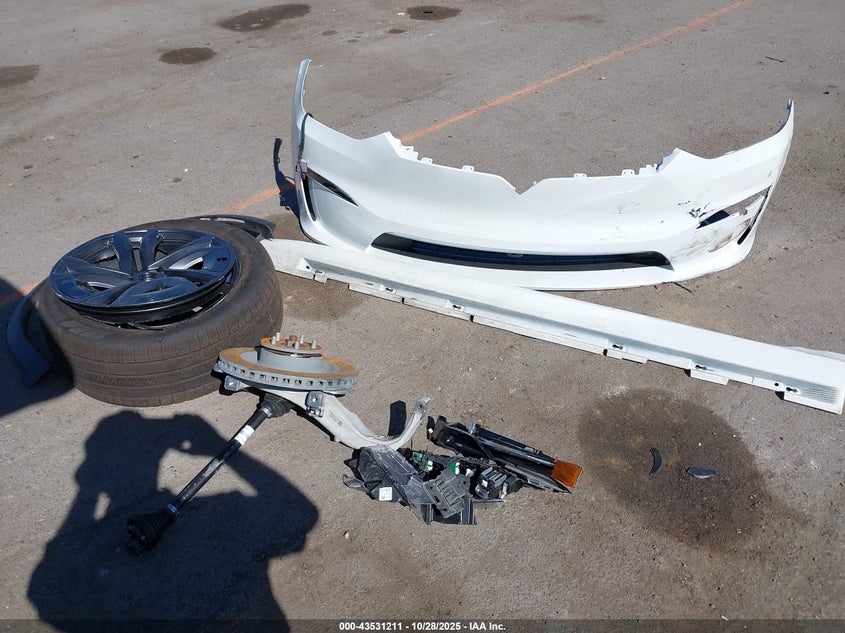 2026 Tesla Model X VIN: 7SAXCAE5XTF475020 Lot: 43531211