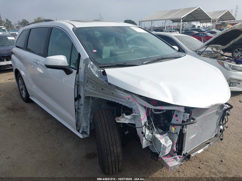 2025 TOYOTA SIENNA XLE - 5TDJRKEC8SS279478