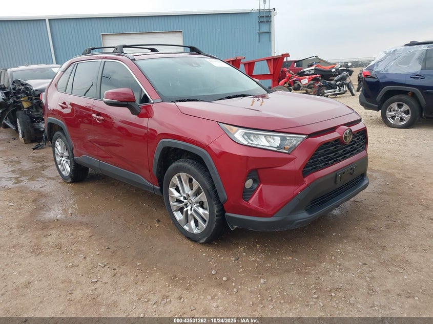 TOYOTA RAV4 XLE PREMIUM