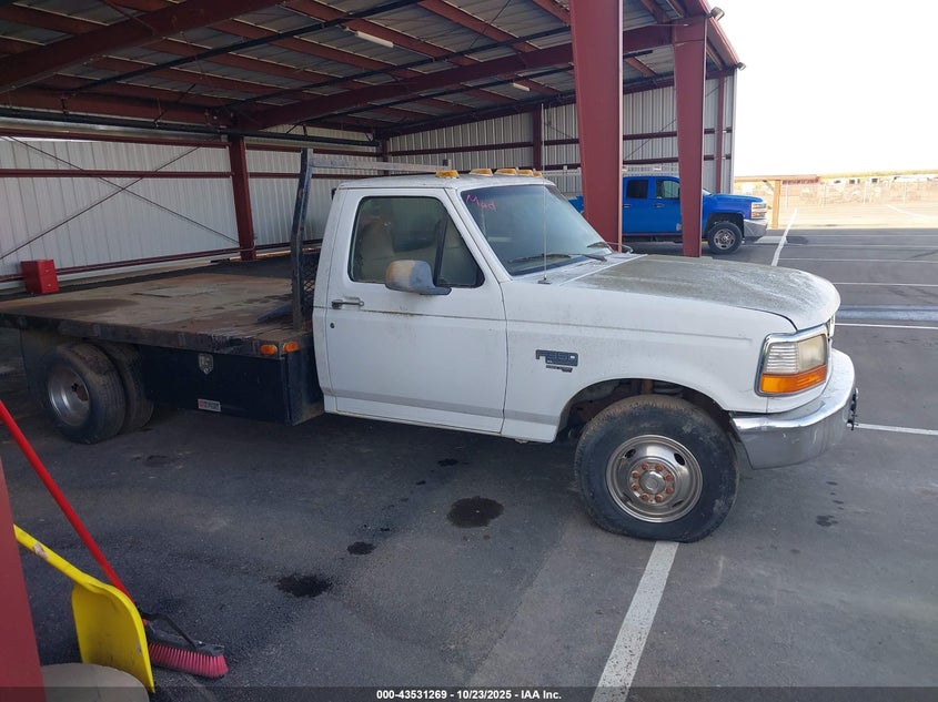 1997 Ford F-350 Chassis Xl VIN: 3FEJF37F6VMA15726 Lot: 43531269