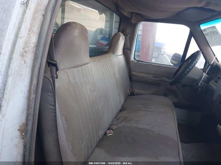 1997 Ford F-350 Chassis Xl VIN: 3FEJF37F6VMA15726 Lot: 43531269