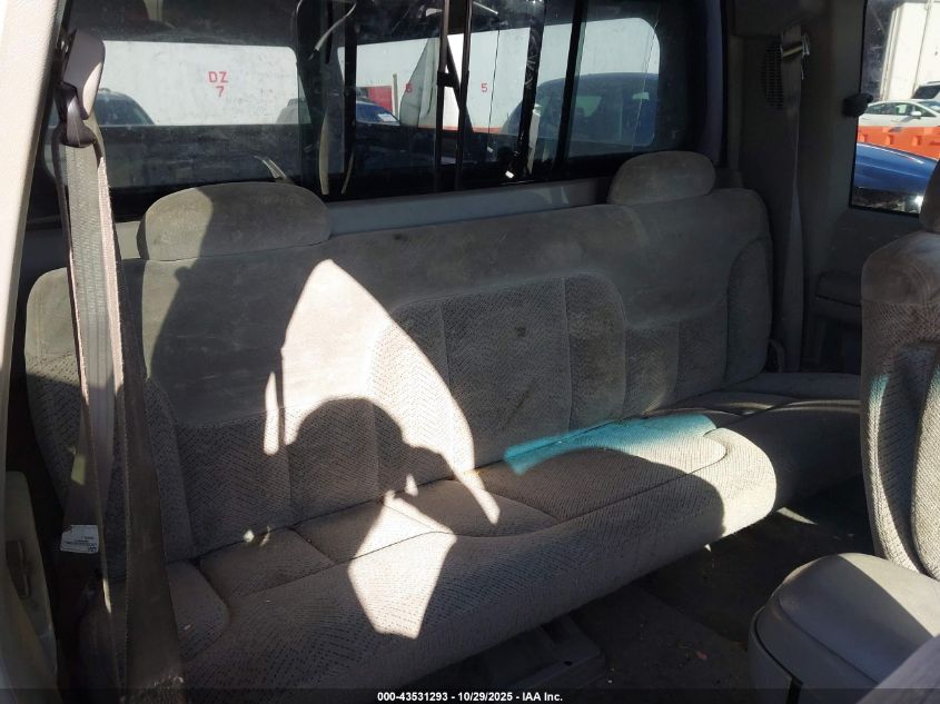 1995 Chevrolet Gmt-400 K2500 VIN: 1GCGK29N8SE207907 Lot: 43531293