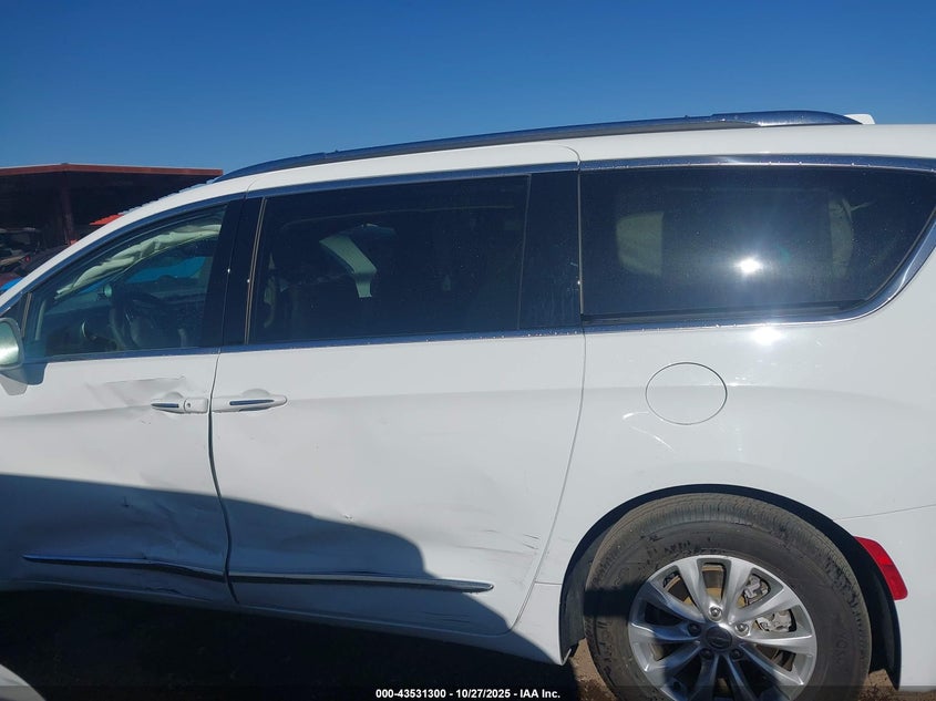 2018 Chrysler Pacifica Touring L VIN: 2C4RC1BG1JR144632 Lot: 43531300