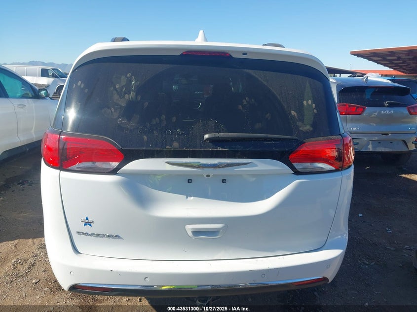 2018 Chrysler Pacifica Touring L VIN: 2C4RC1BG1JR144632 Lot: 43531300