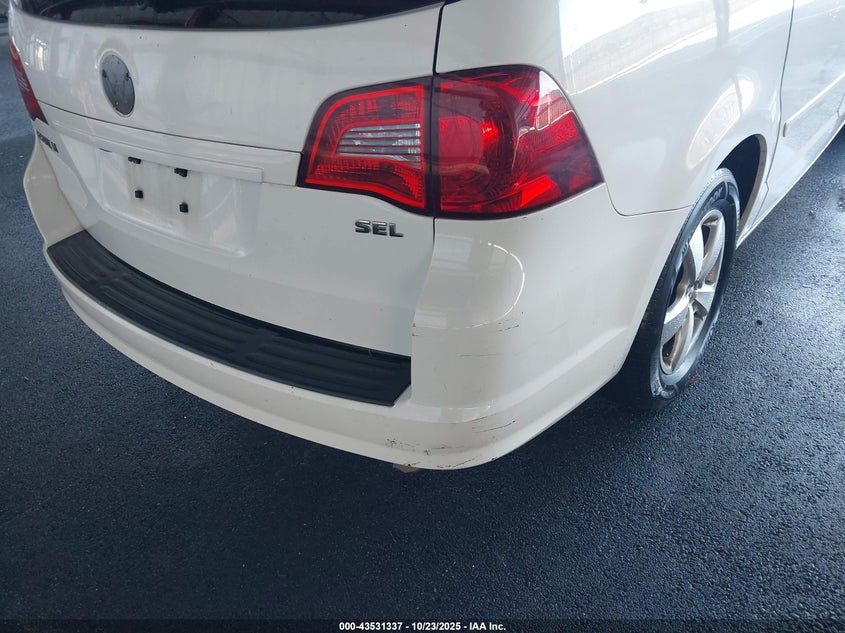 2011 Volkswagen Routan Sel VIN: 2V4RW5DG2BR670853 Lot: 43531337
