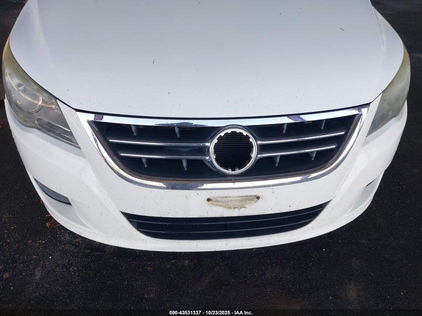 2011 Volkswagen Routan Sel VIN: 2V4RW5DG2BR670853 Lot: 43531337