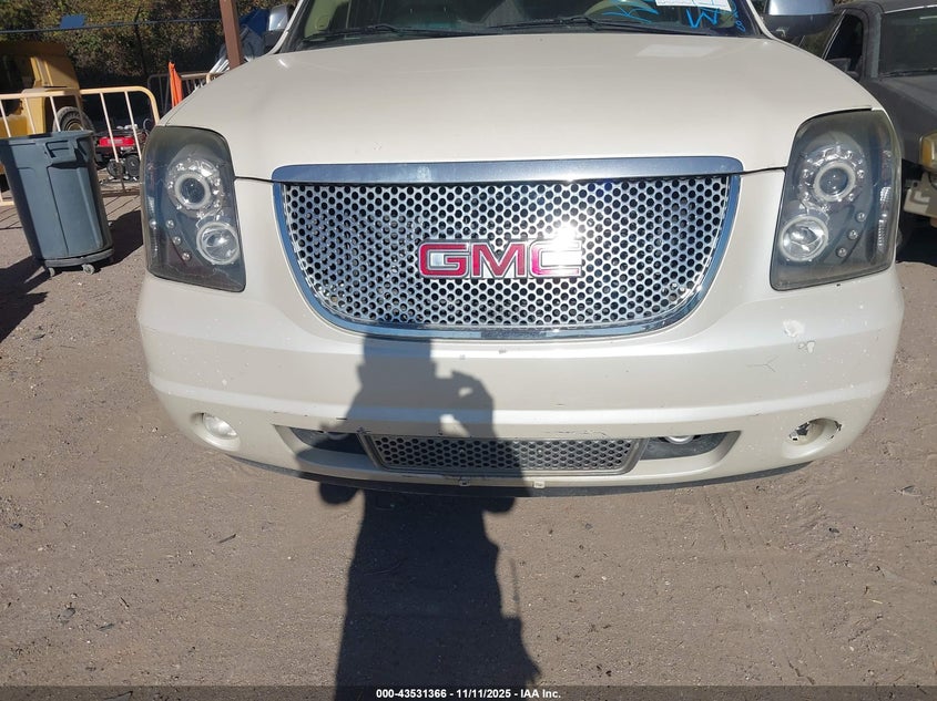 2008 GMC Yukon Slt VIN: 1GKFC13098R204018 Lot: 43531366