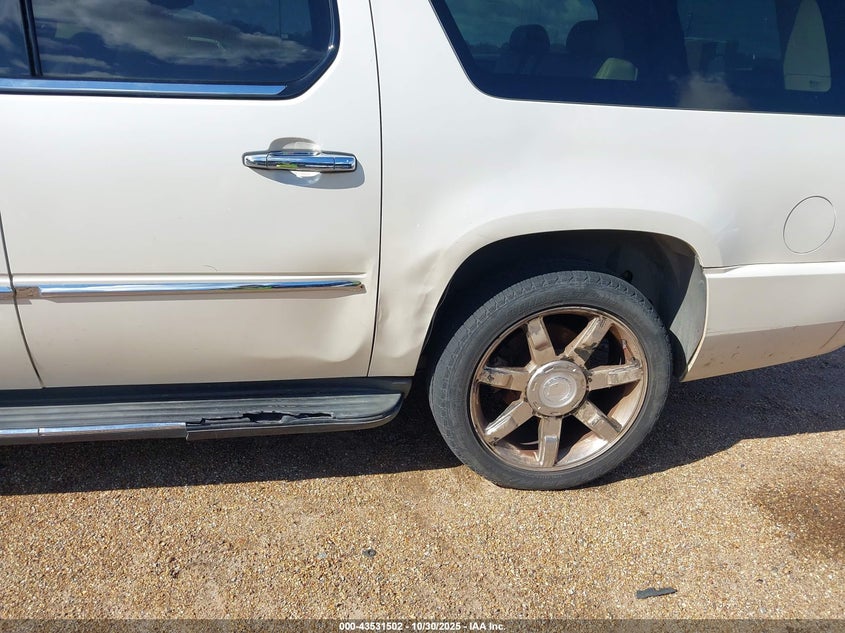 2007 Cadillac Escalade Esv Standard VIN: 1GYFK66897R259221 Lot: 43531502