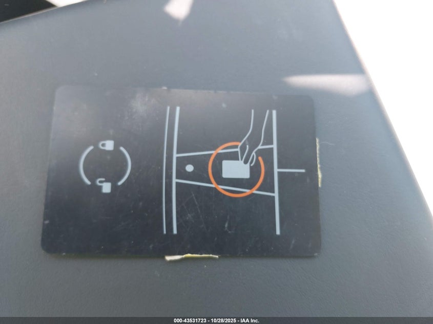 2024 Tesla Model Y Long Range Dual Motor All-Wheel Drive VIN: 7SAYGDEE5RF034978 Lot: 43531723