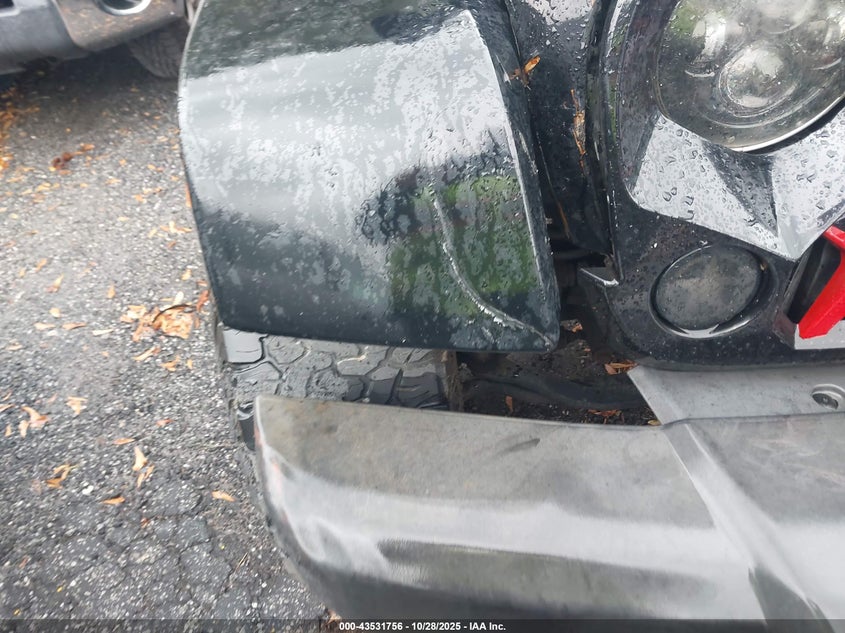 2013 Jeep Wrangler Unlimited Sahara VIN: 1C4HJWEG7DL645421 Lot: 43531756