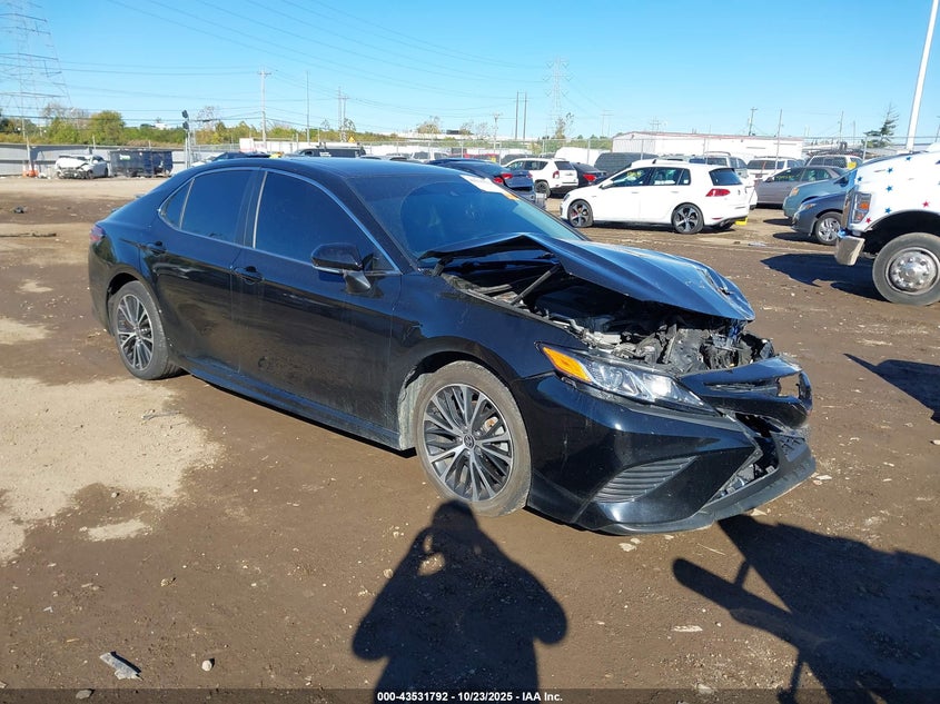 TOYOTA CAMRY SE AWD