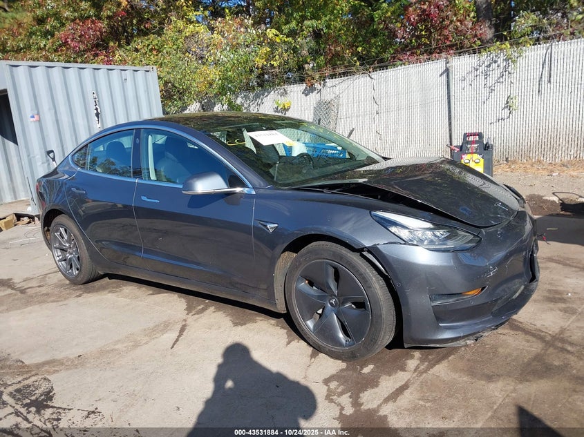 TESLA MODEL 3 LONG RANGE/PERFORMANCE