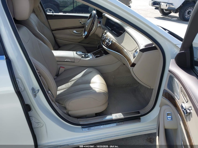 2015 MERCEDES-BENZ S 550 WDDUG8CB1FA139152