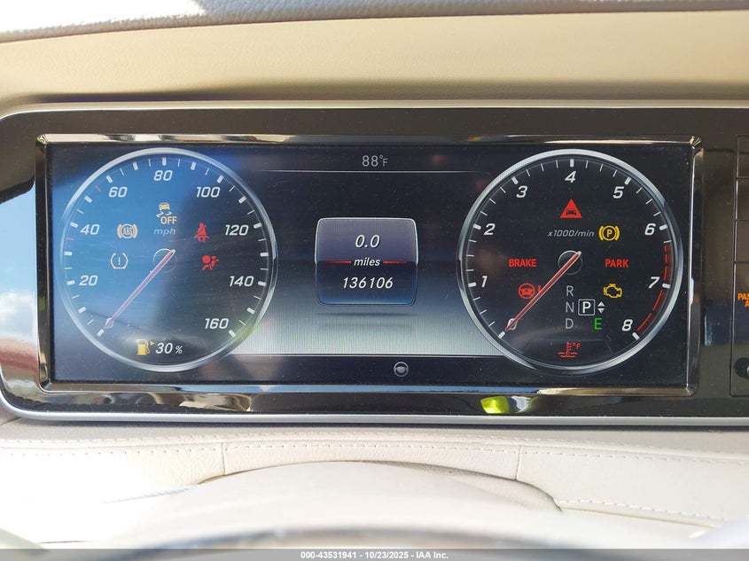 2015 MERCEDES-BENZ S 550 WDDUG8CB1FA139152