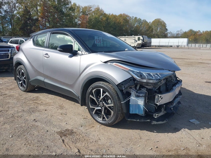 TOYOTA C-HR XLE