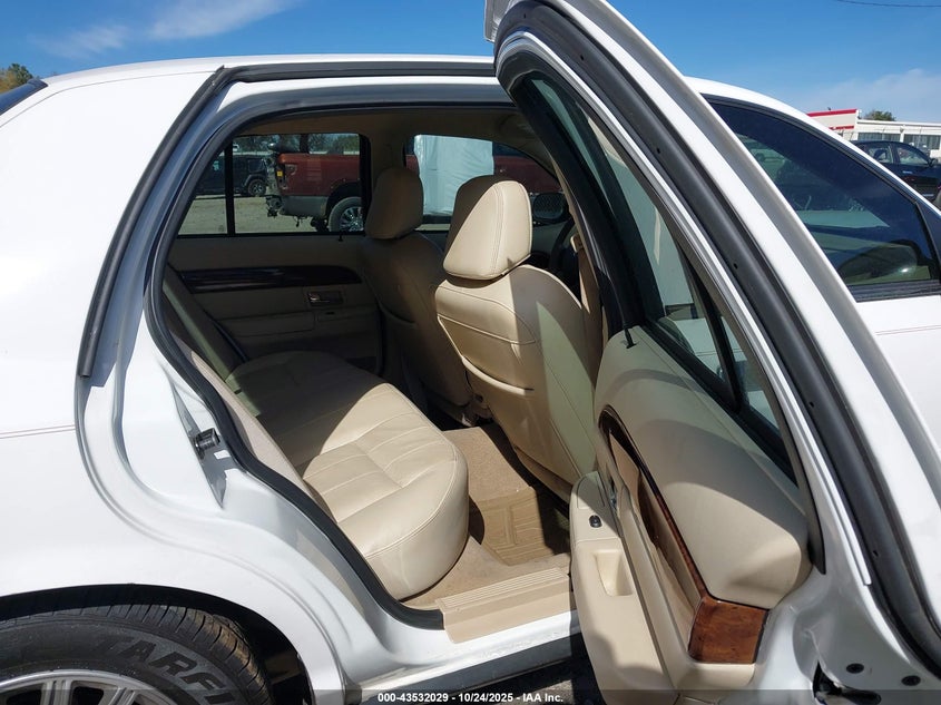 2008 Mercury Grand Marquis Ls VIN: 2MEFM75V68X656601 Lot: 43532029