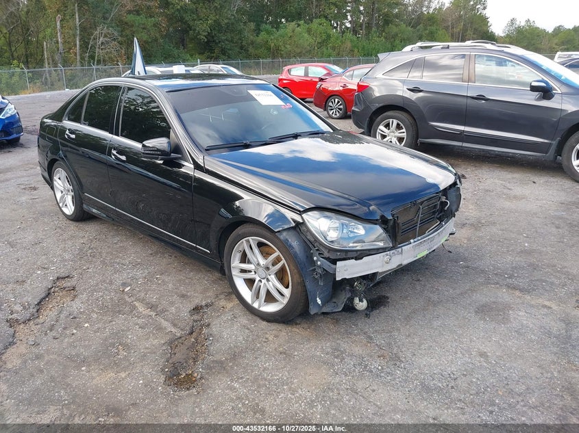 2013 MERCEDES-BENZ C 250 SPORT - WDDGF4HB3DR265660
