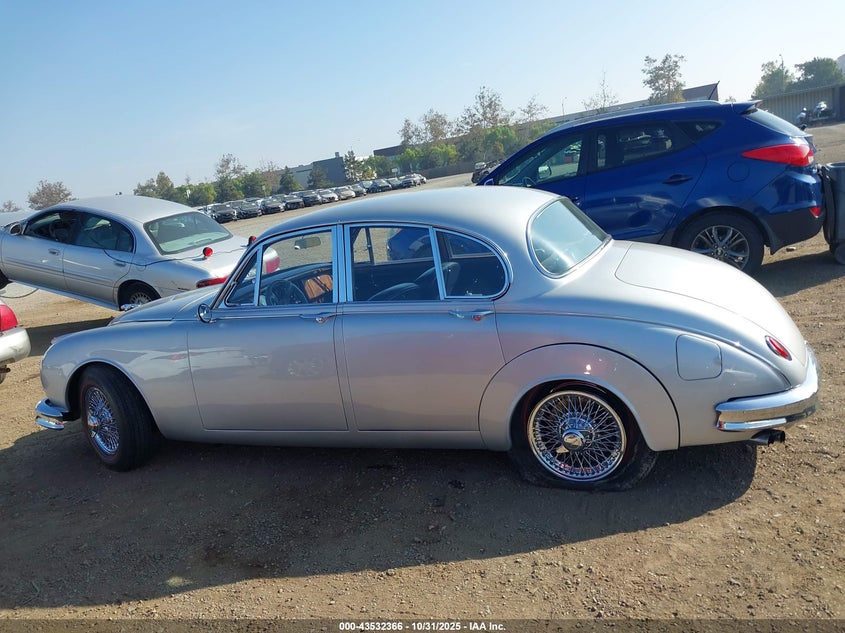 1960 Jaguar Other VIN: 00000000P212358BW Lot: 43532366