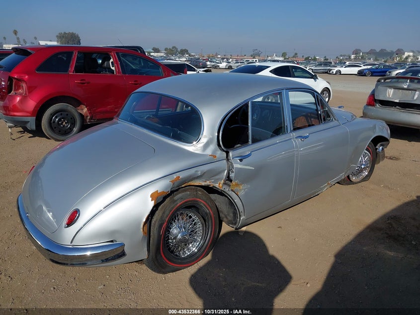 1960 Jaguar Other VIN: 00000000P212358BW Lot: 43532366