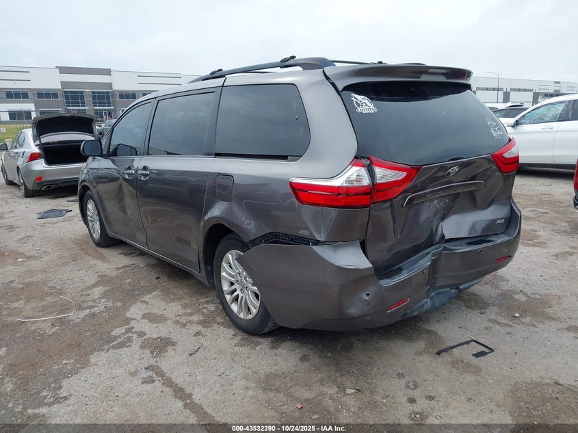 2015 TOYOTA SIENNA XLE 8 PASSENGER 5TDYK3DC6FS596031