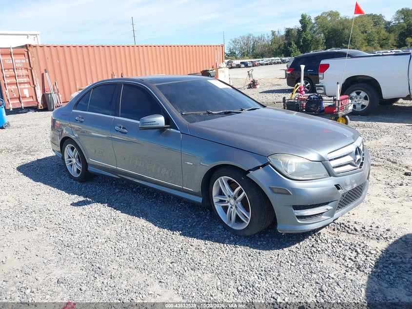 MERCEDES-BENZ C-CLASS LUXURY/SPORT