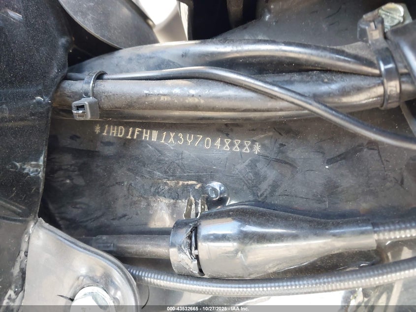 2003 Harley-Davidson Flhpi VIN: 1HD1FHW1X3Y704888 Lot: 43532665