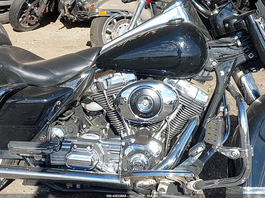 2003 Harley-Davidson Flhpi VIN: 1HD1FHW1X3Y704888 Lot: 43532665