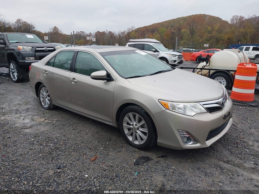 TOYOTA CAMRY XLE