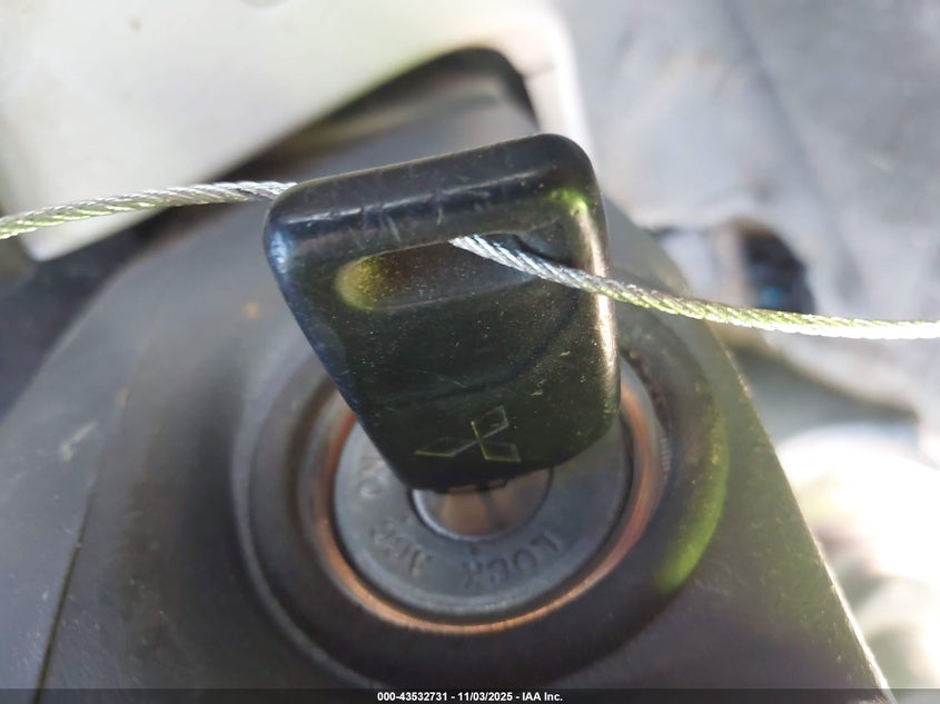 2000 Mitsubishi Montero Sport Ls/Xls VIN: JA4LS31H5YP049222 Lot: 43532731