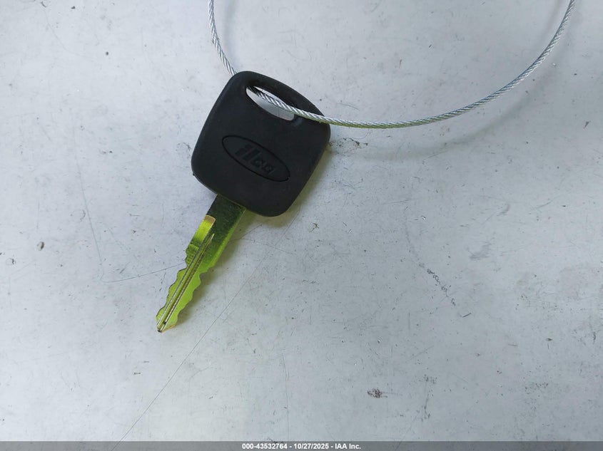 2000 Mercury Grand Marquis Ls VIN: 2MEFM75W7YX672234 Lot: 43532764