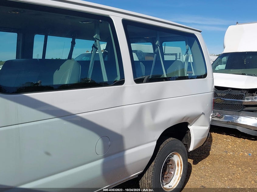 2005 Ford E-350 Super Duty Chateau/Xl/Xlt VIN: 1FBNE31L85HA45301 Lot: 43532823