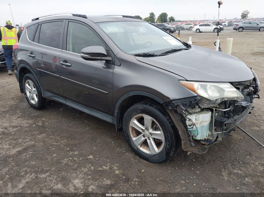TOYOTA RAV4 XLE