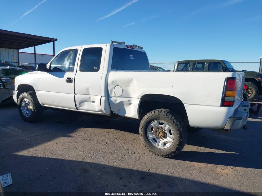 2005 GMC Sierra 2500Hd Work Truck VIN: 1GTHK29UX5E262374 Lot: 43533044