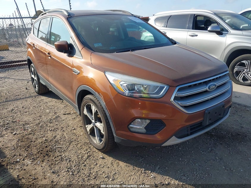2017 FORD ESCAPE SE - 1FMCU9GDXHUA87212
