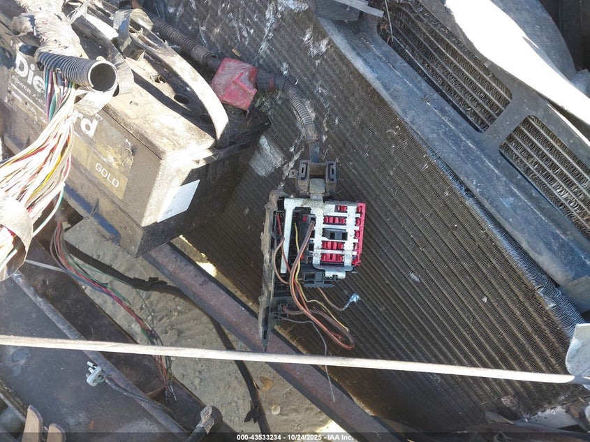 2003 Mercury Grand Marquis Gs VIN: 2MEFM74W03X639764 Lot: 43533234