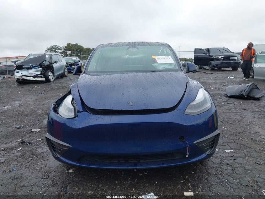 2024 Tesla Model Y Performance Dual Motor All-Wheel Drive VIN: 7SAYGDEF9RA274802 Lot: 43533292