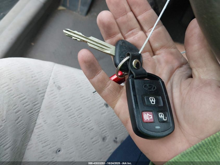 2004 Hyundai Elantra Gls/Gt VIN: KMHDN46D64U725536 Lot: 43533293